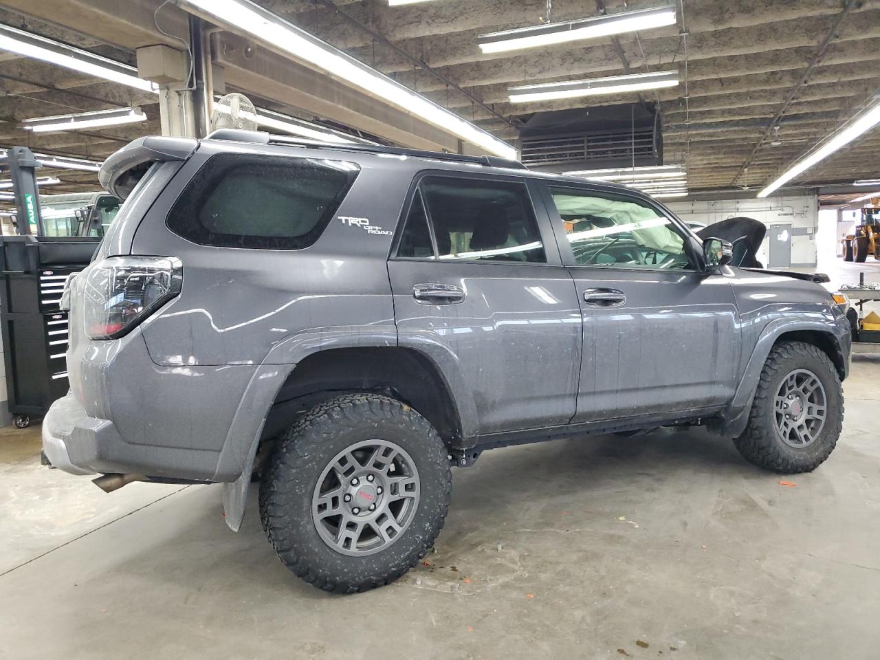 2022 Toyota 4Runner - Image 3
