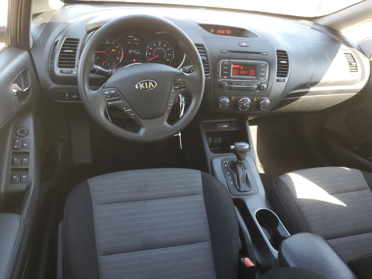 2016 Kia Forte - Image 8