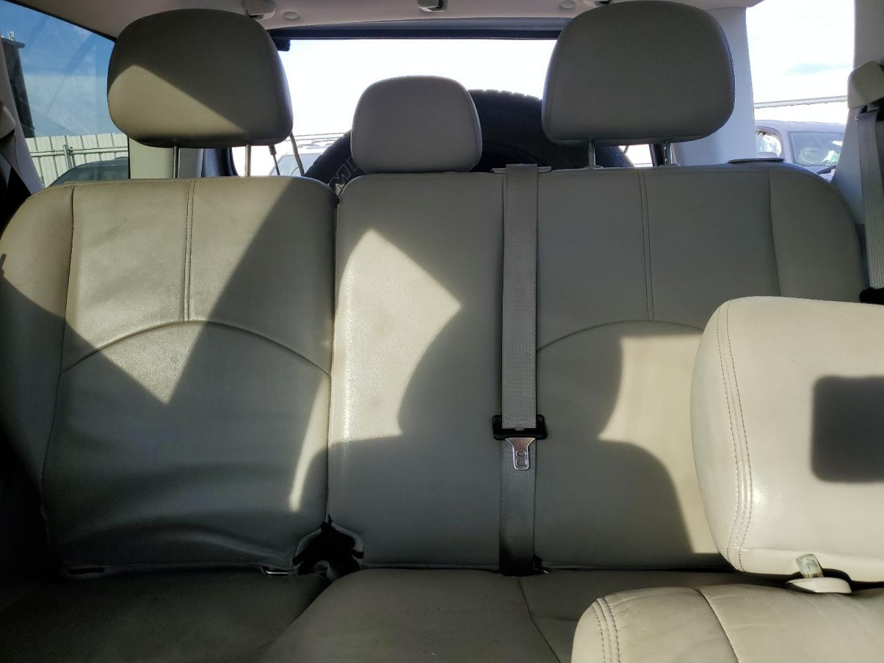 2011 Mercury Mariner - Image 10
