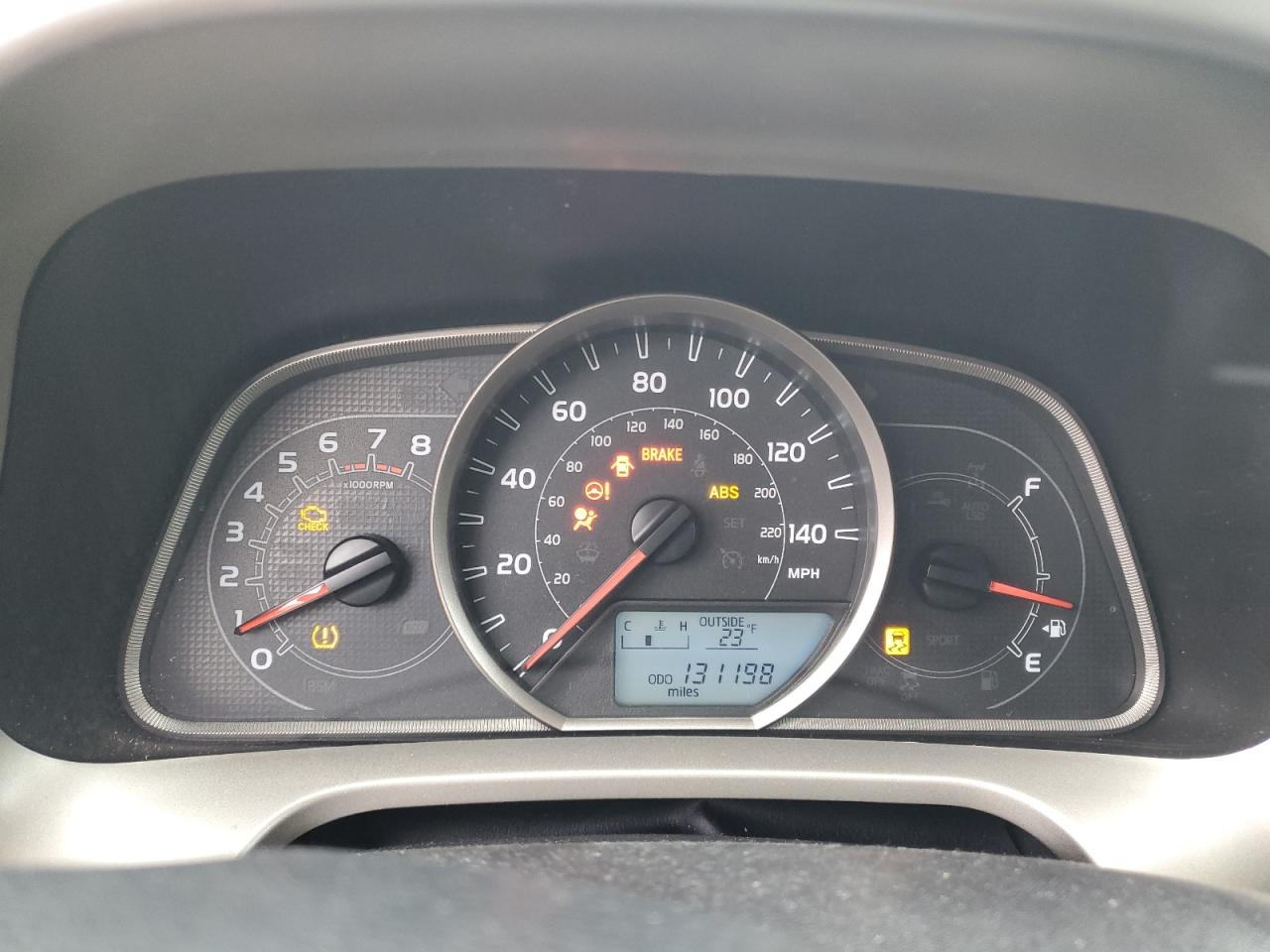 2015 Toyota RAV 4 - Image 9