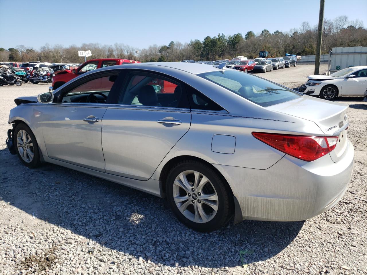 2011 Hyundai Sonata - Image 2