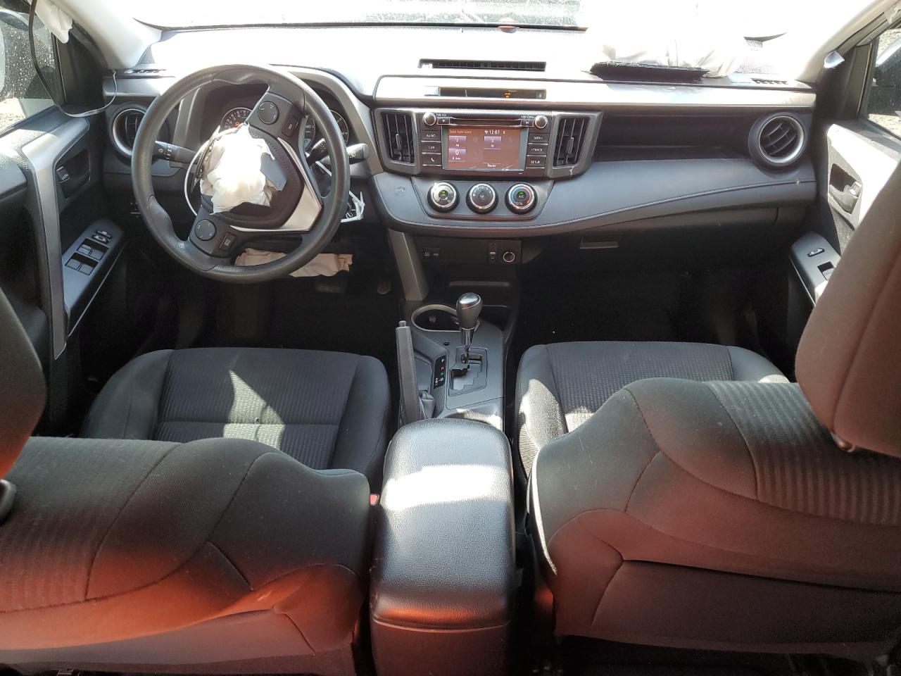 2016 Toyota RAV 4 - Image 8