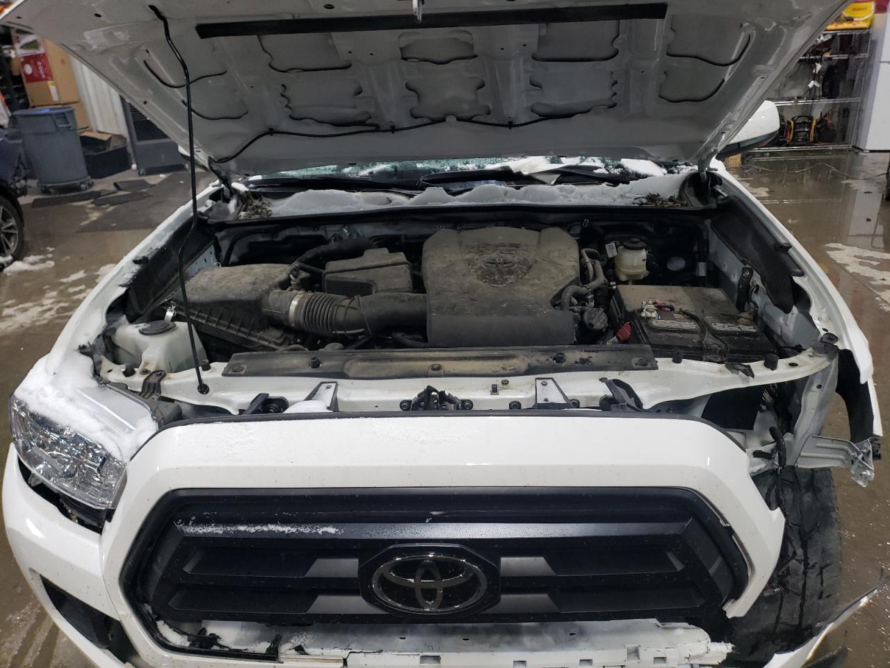 2022 Toyota Tacoma - Image 11