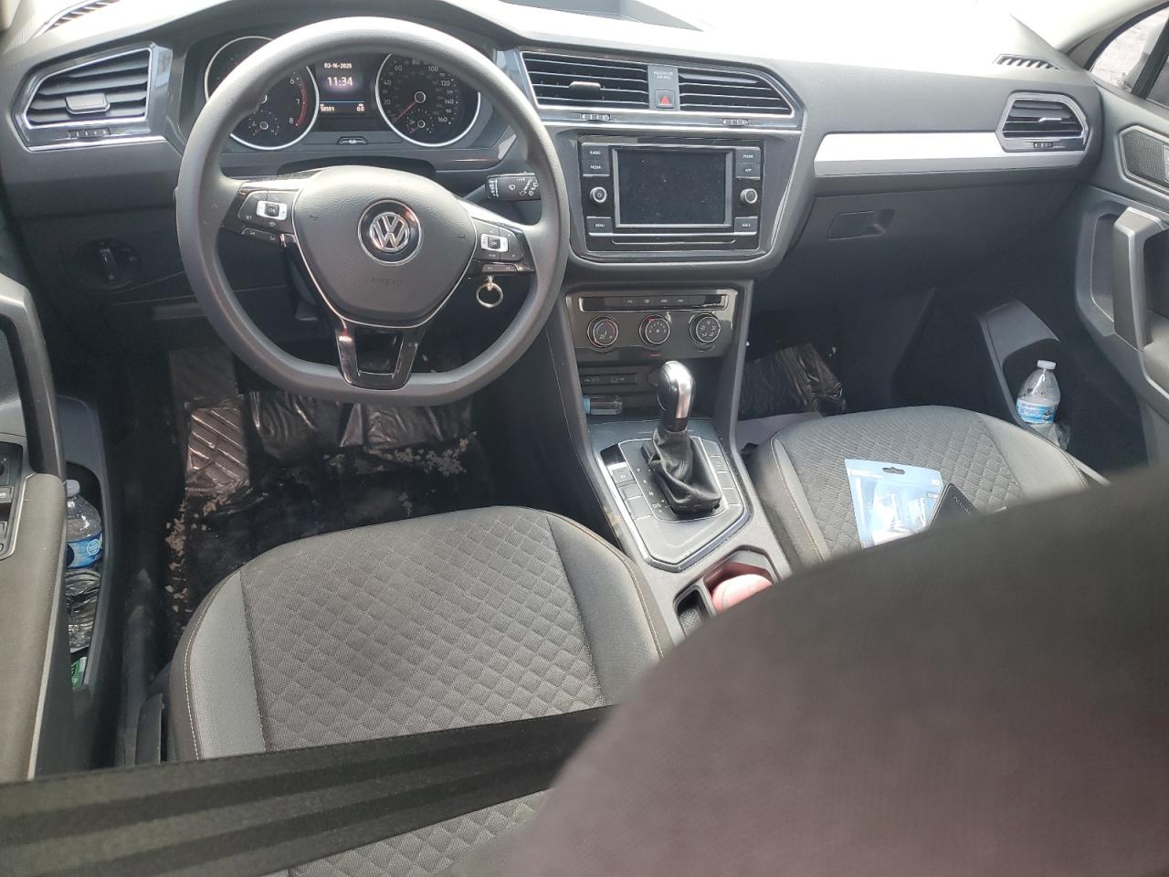 2021 Volkswagen Tiguan - Image 8