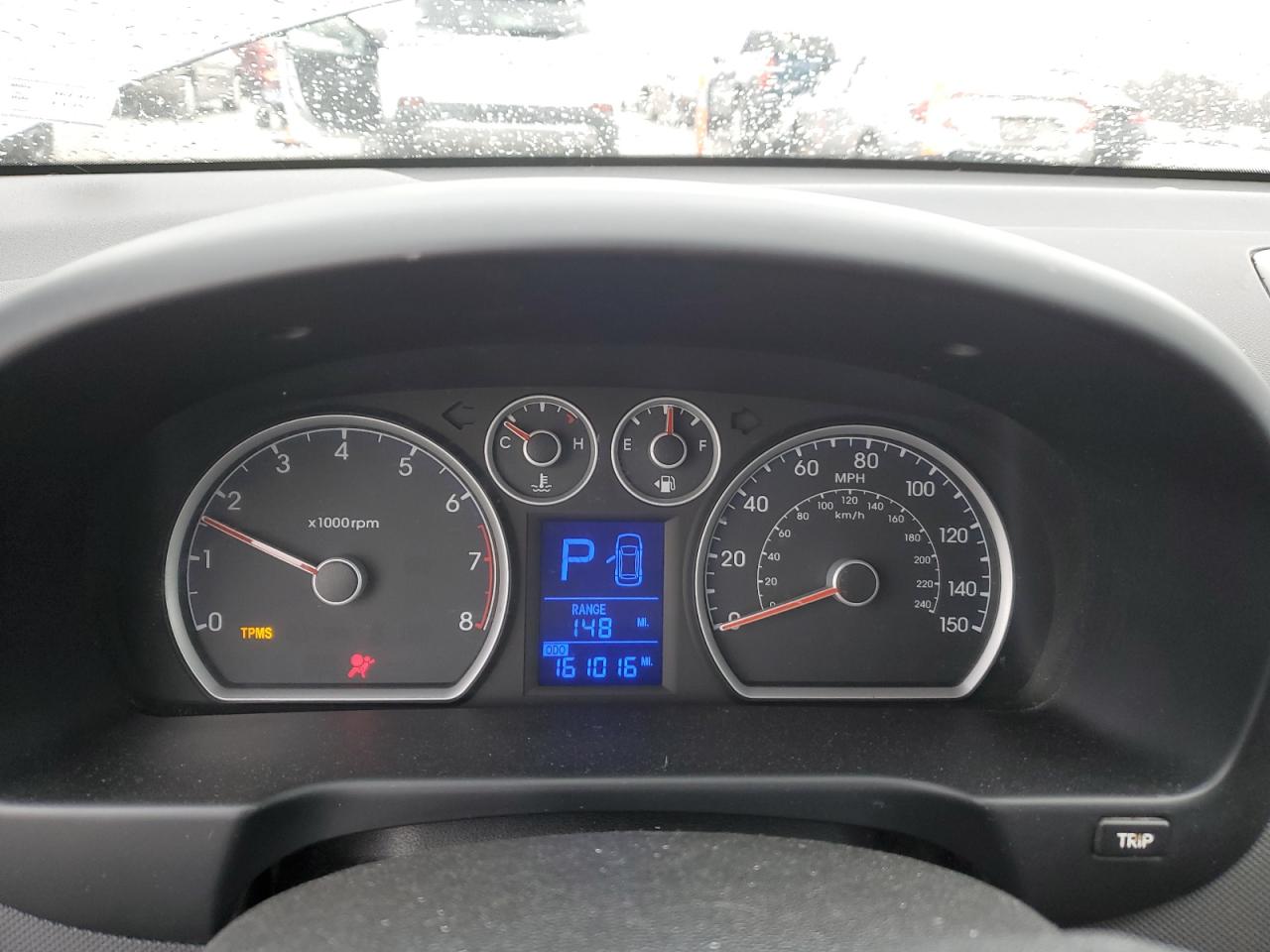 2012 Hyundai Elantra - Image 9