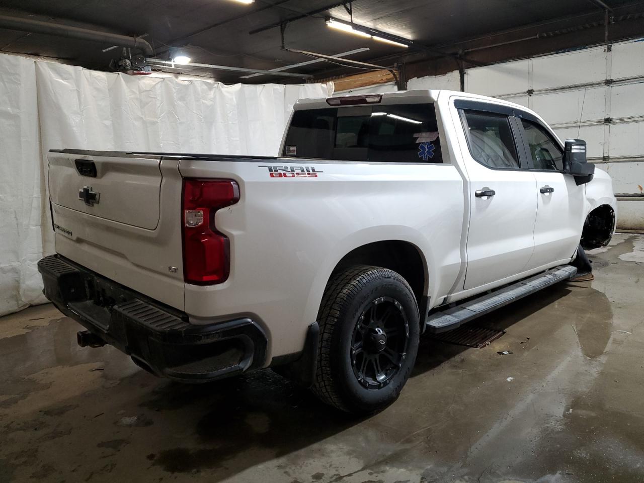 2021 Chevrolet Silverado - Image 3