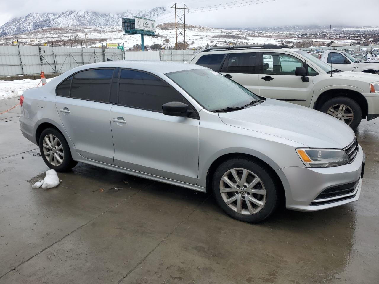 2015 Volkswagen Jetta - Image 4