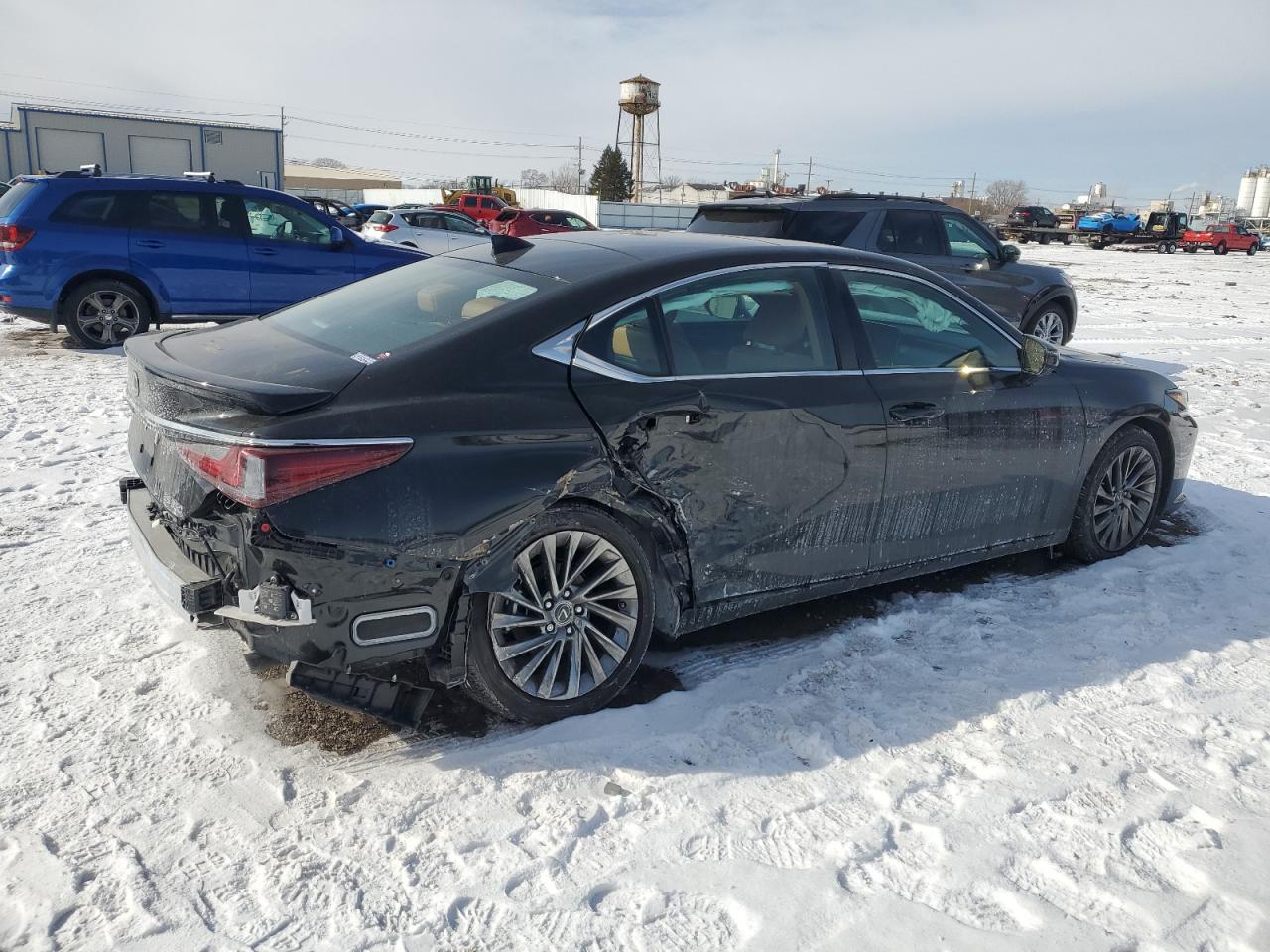 2024 Lexus ES - Image 3