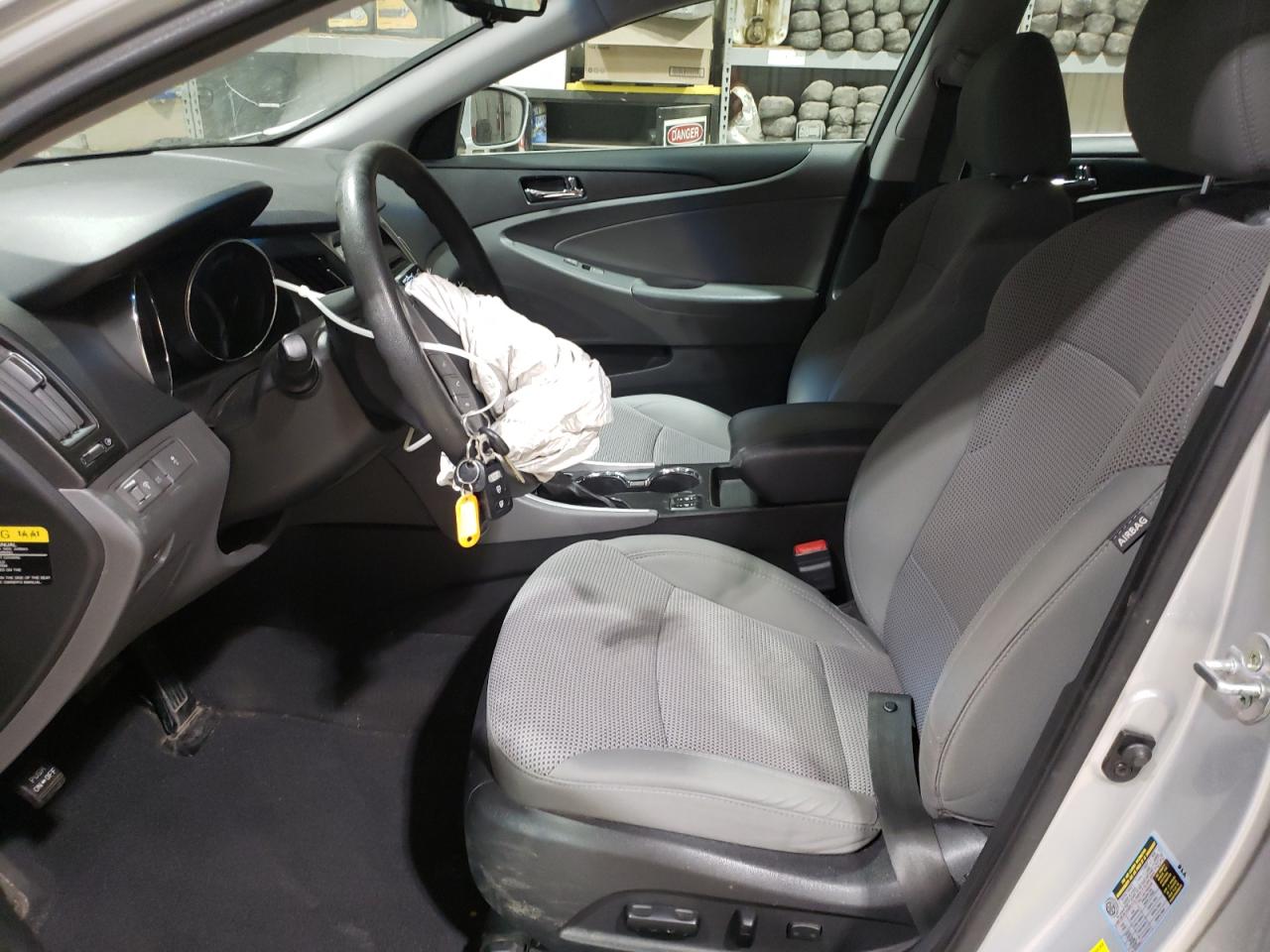 2013 Hyundai Sonata - Image 7
