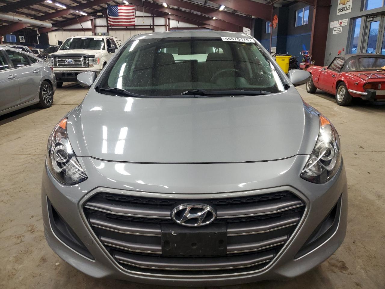2016 Hyundai Elantra - Image 5