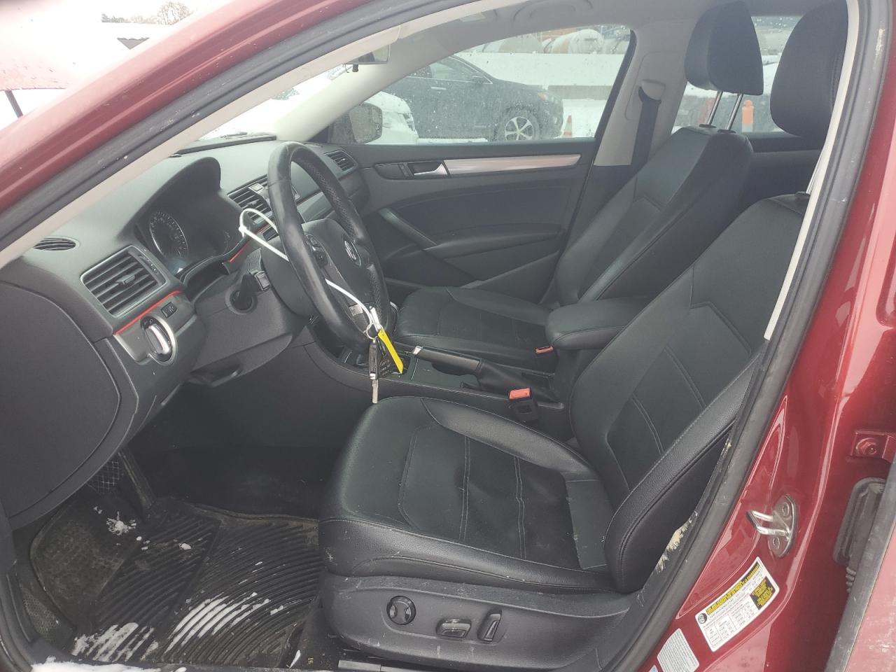 2015 Volkswagen Passat - Image 7
