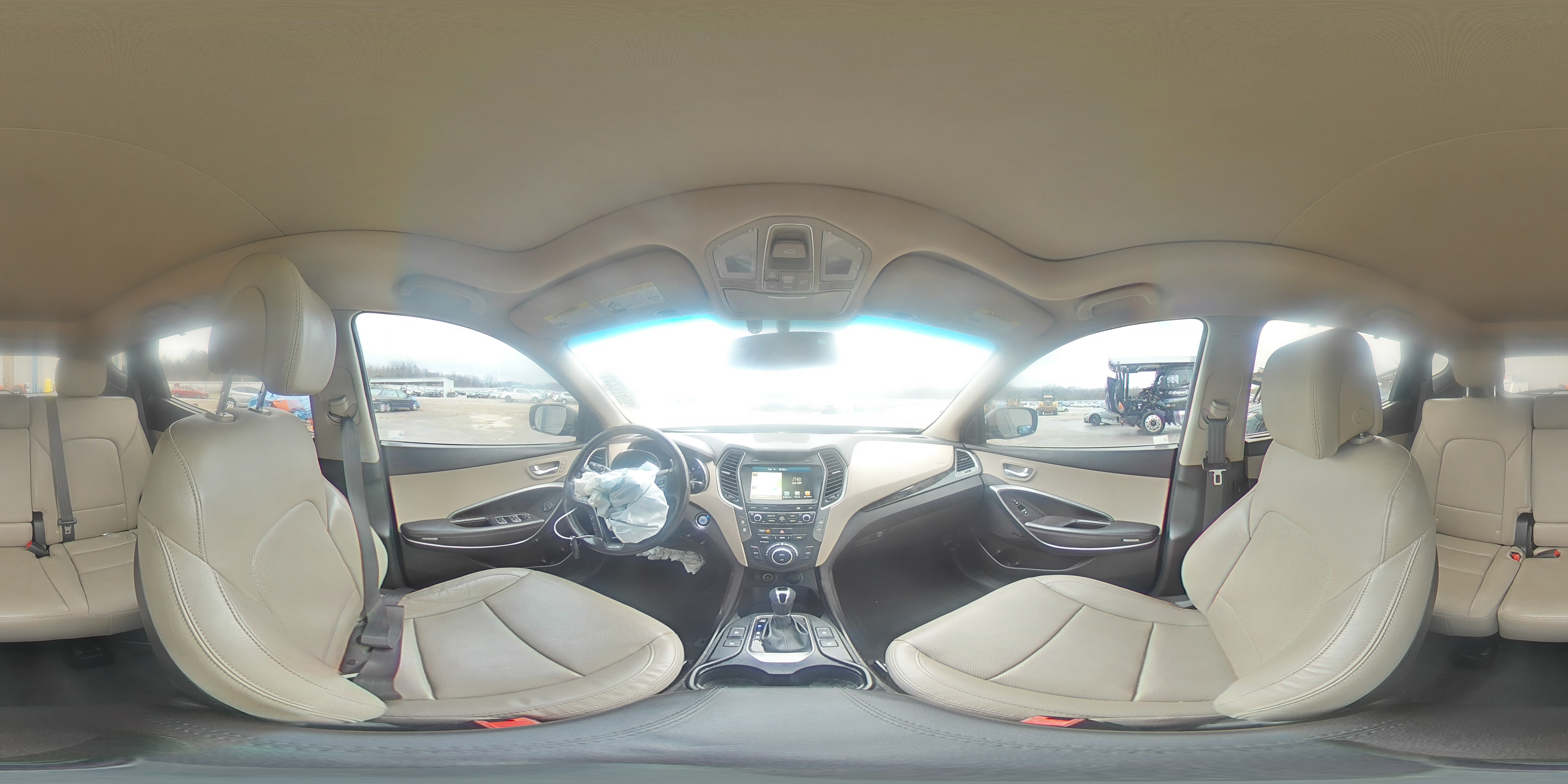 2017 Hyundai Santa Fe - Image 15