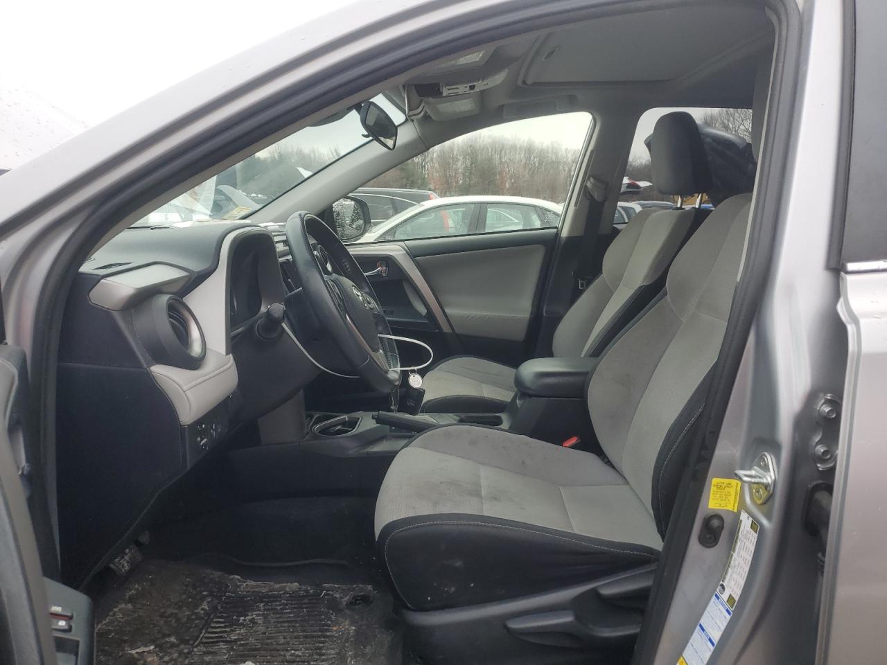 2T3RFREV8HW664231 TOYOTA RAV4 2017