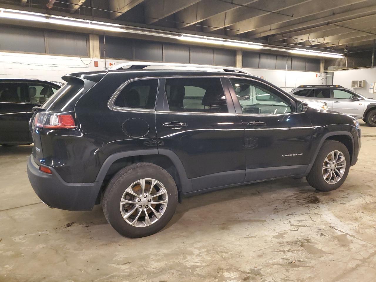 2019 Jeep Grand Cherokee - Image 3