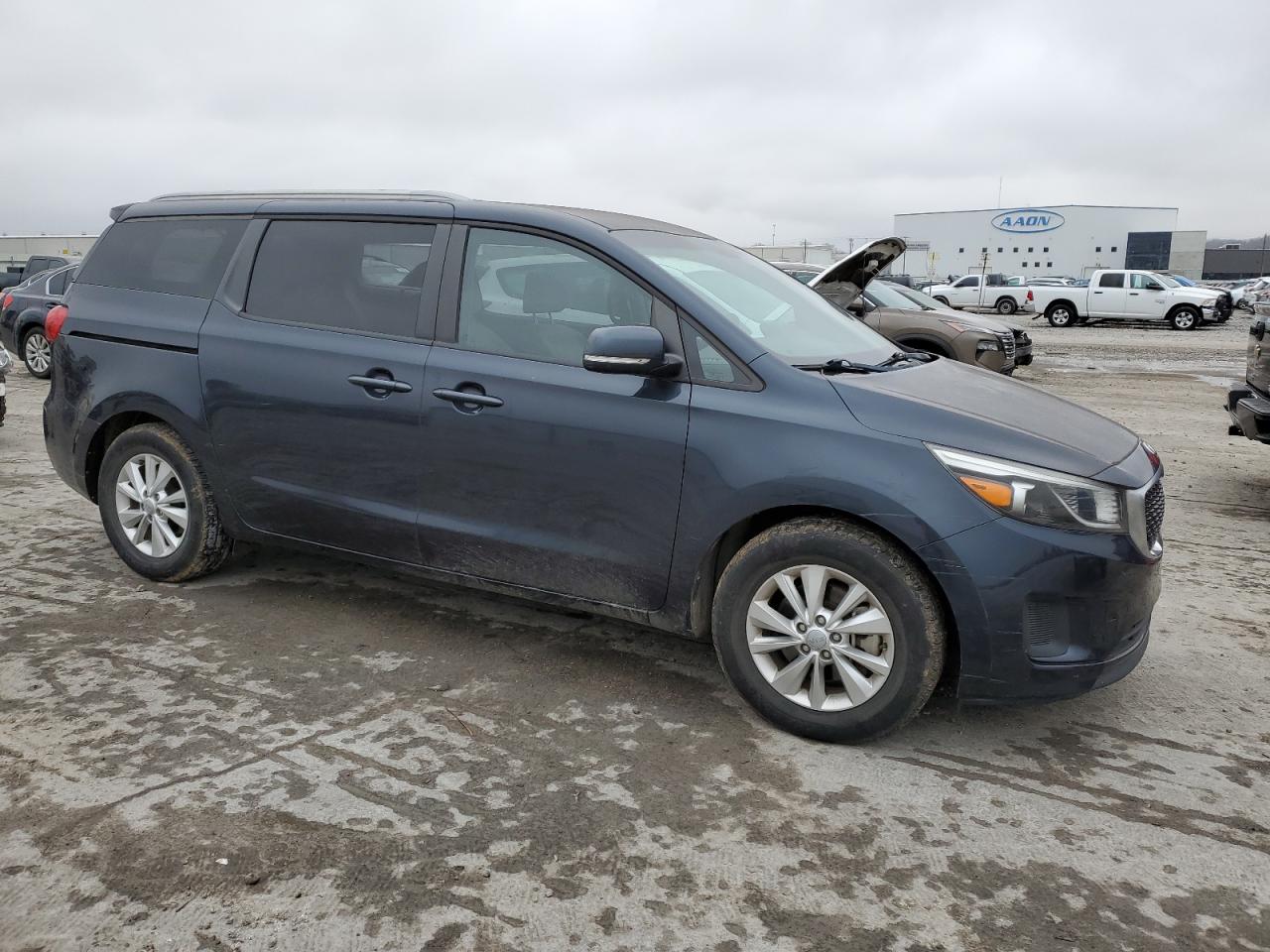 2015 Kia Sedona - Image 4