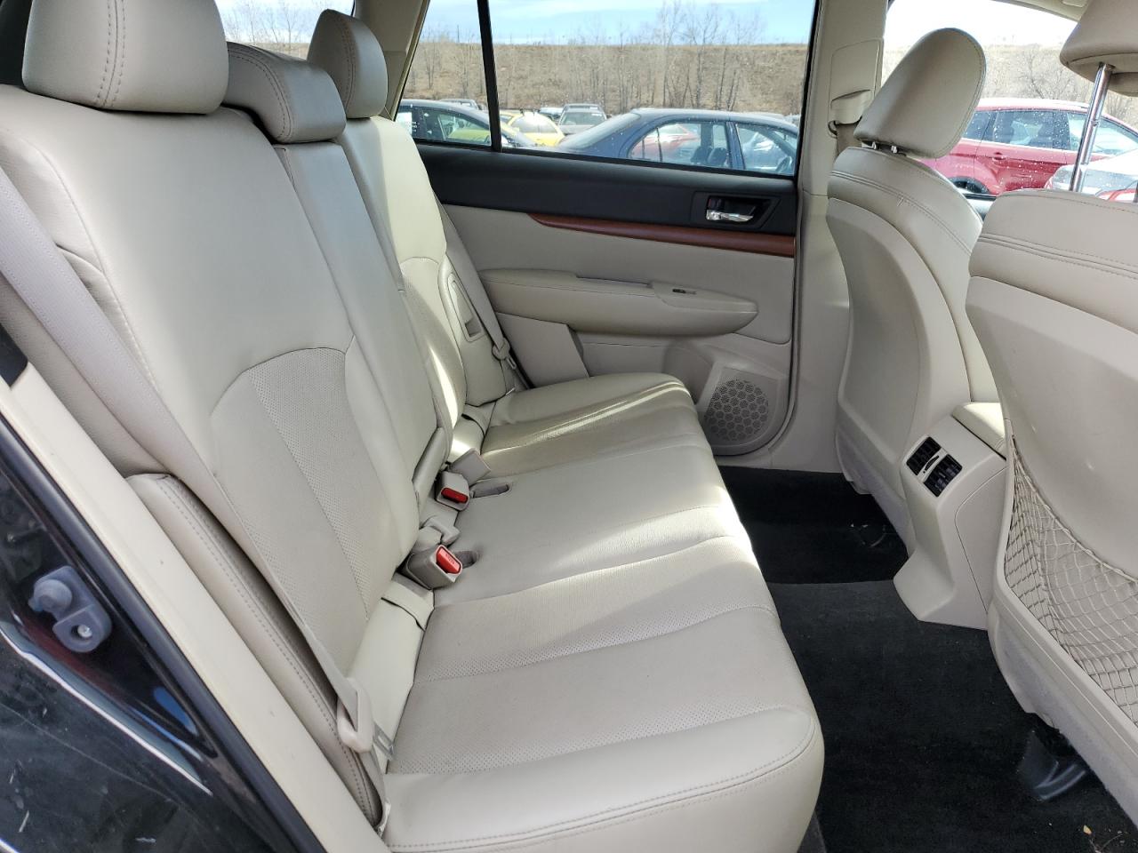 2013 Subaru Outback - Image 11