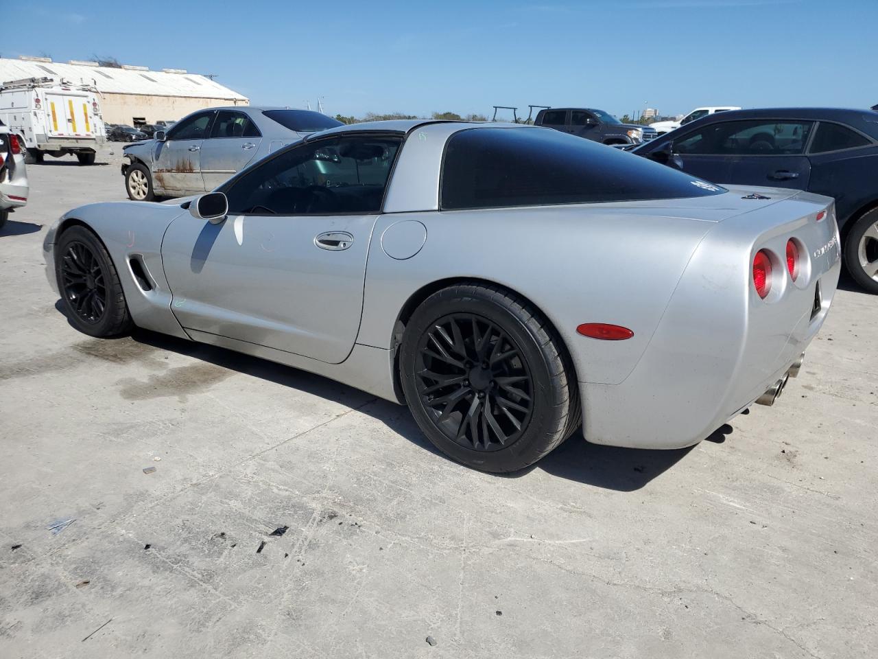 2000 Chevrolet Corvette - Image 2