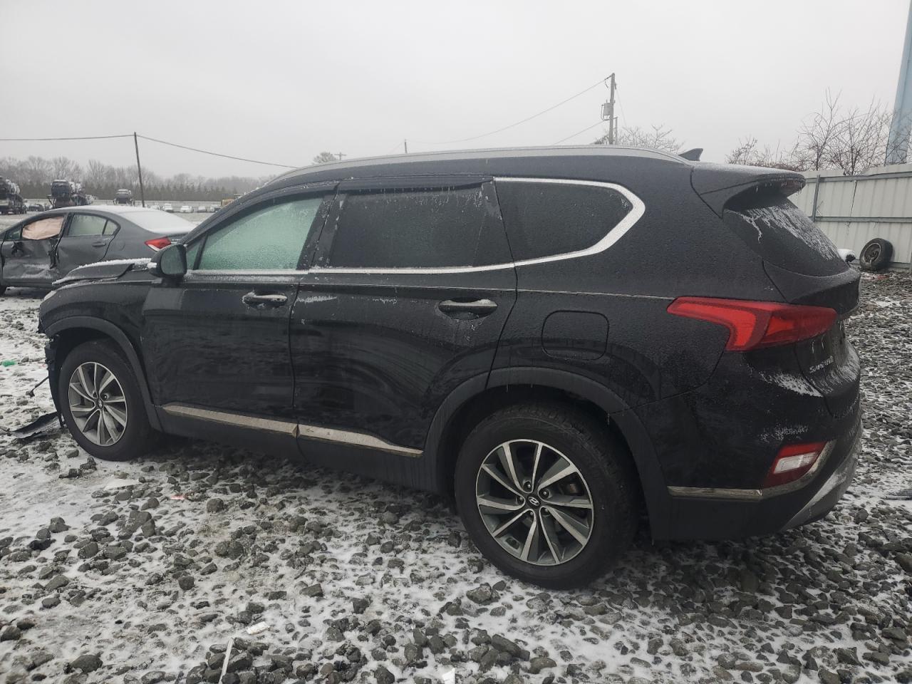 2019 Hyundai Santa Fe - Image 2