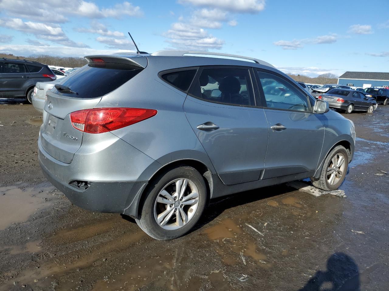 2010 Hyundai Tucson - Image 3