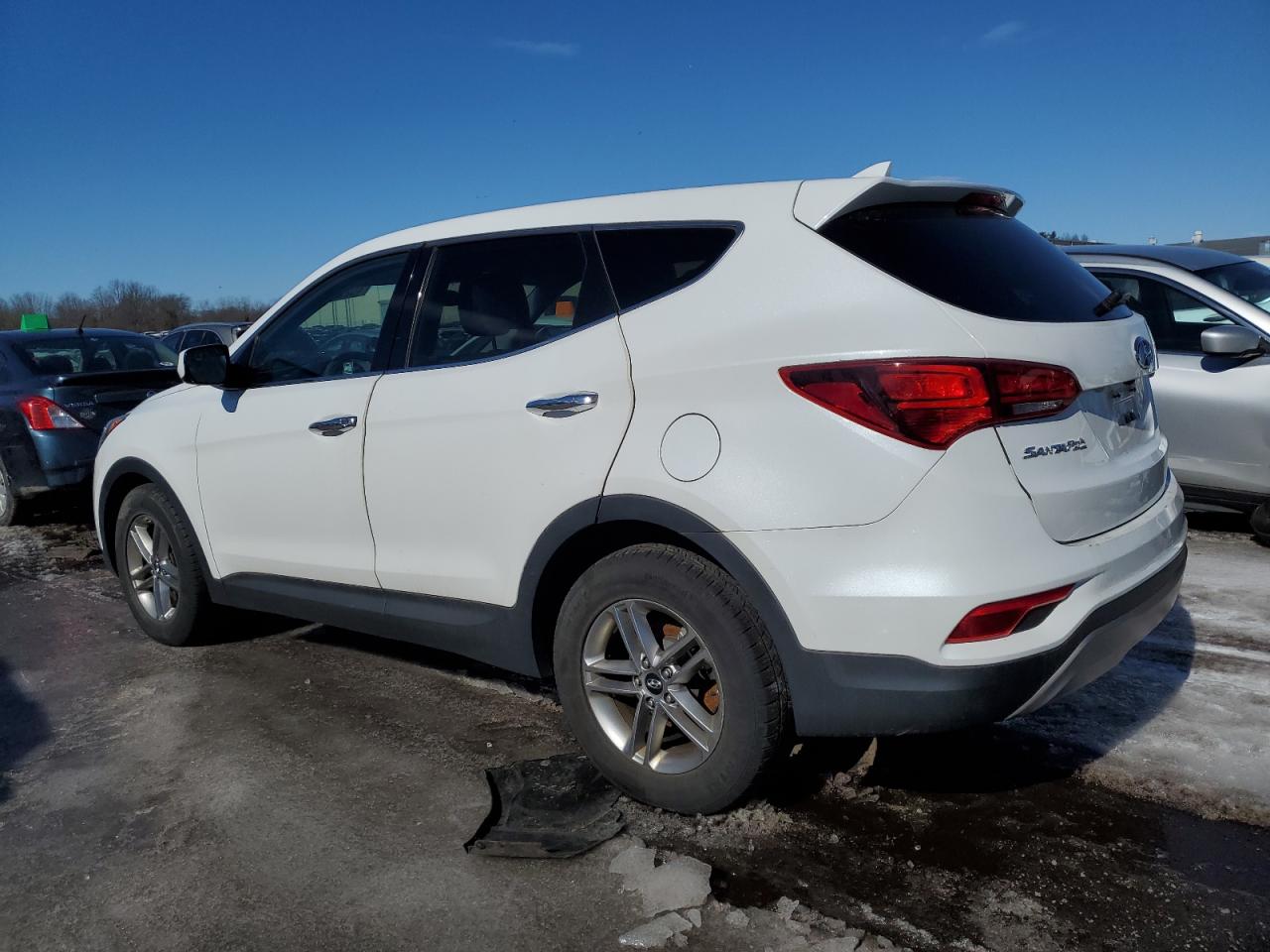 2017 Hyundai Santa Fe - Image 2