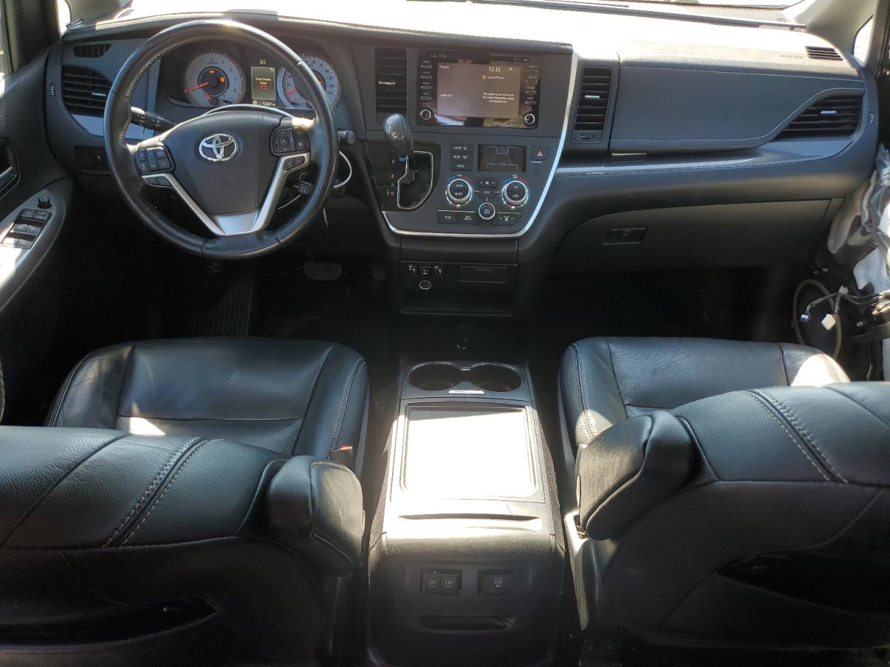 2018 Toyota Sienna - Image 8