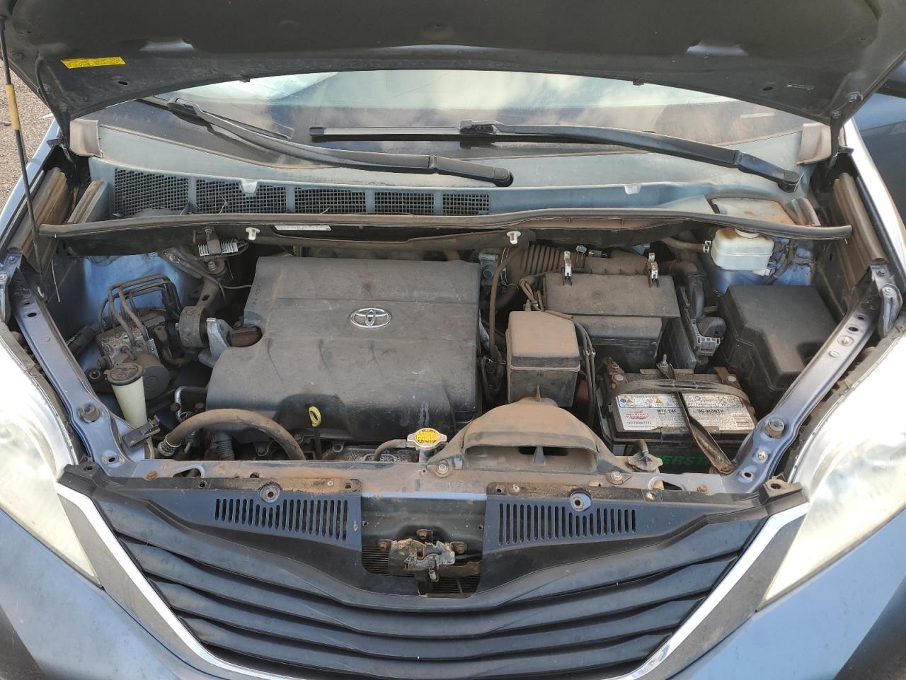 2014 Toyota Sienna - Image 12