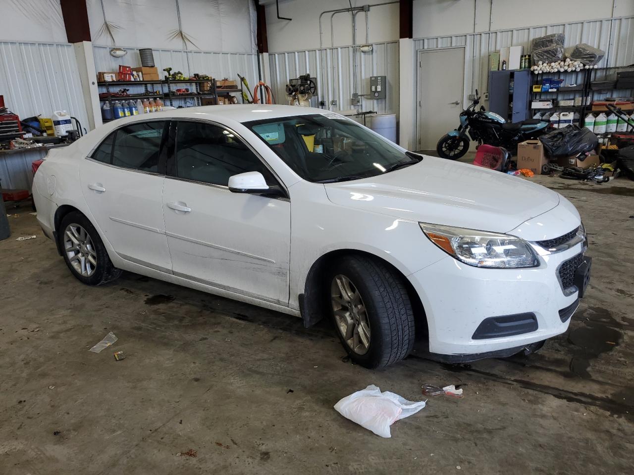 2015 Chevrolet Malibu - Image 4