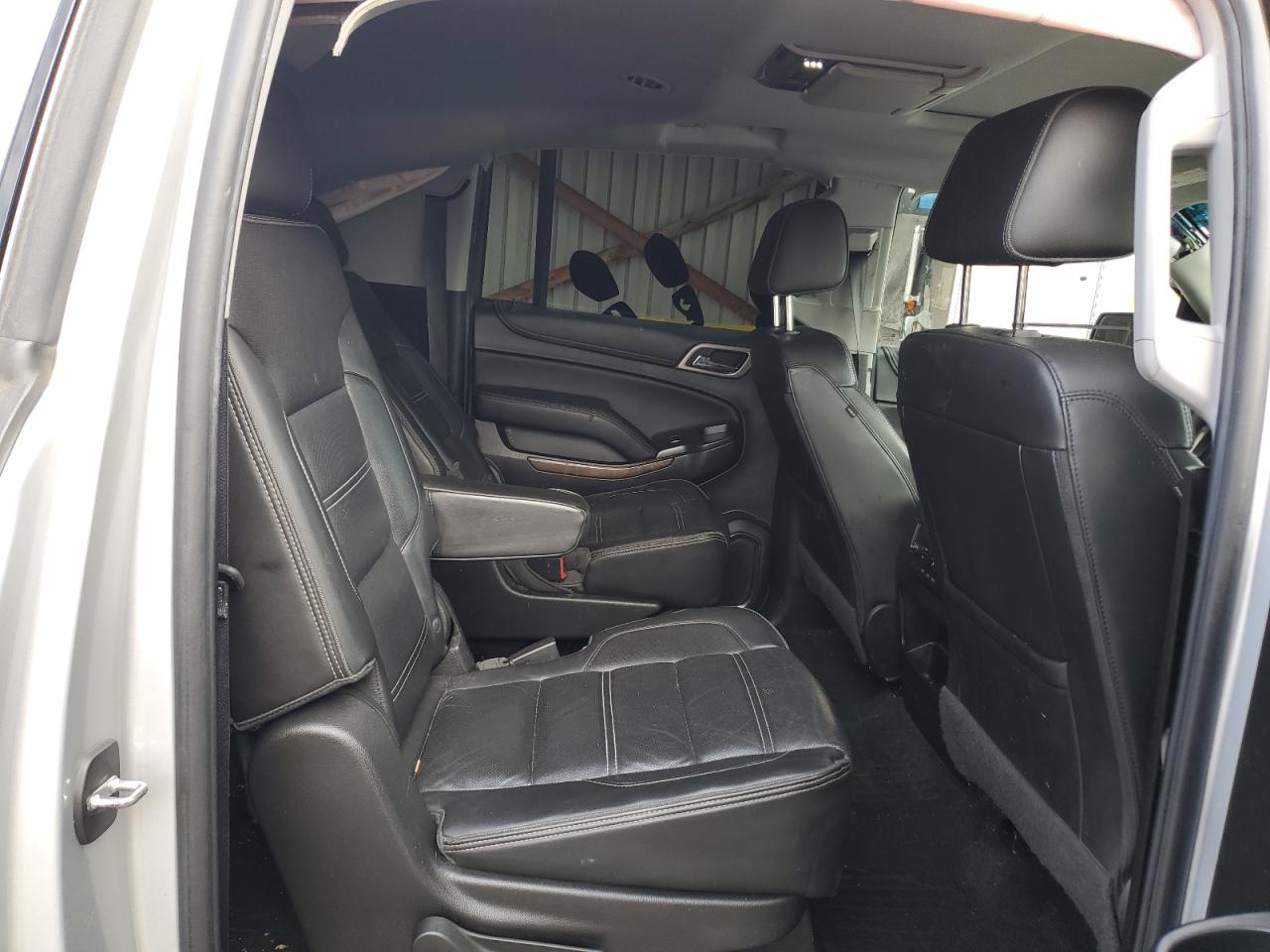 2018 GMC Yukon - Image 12