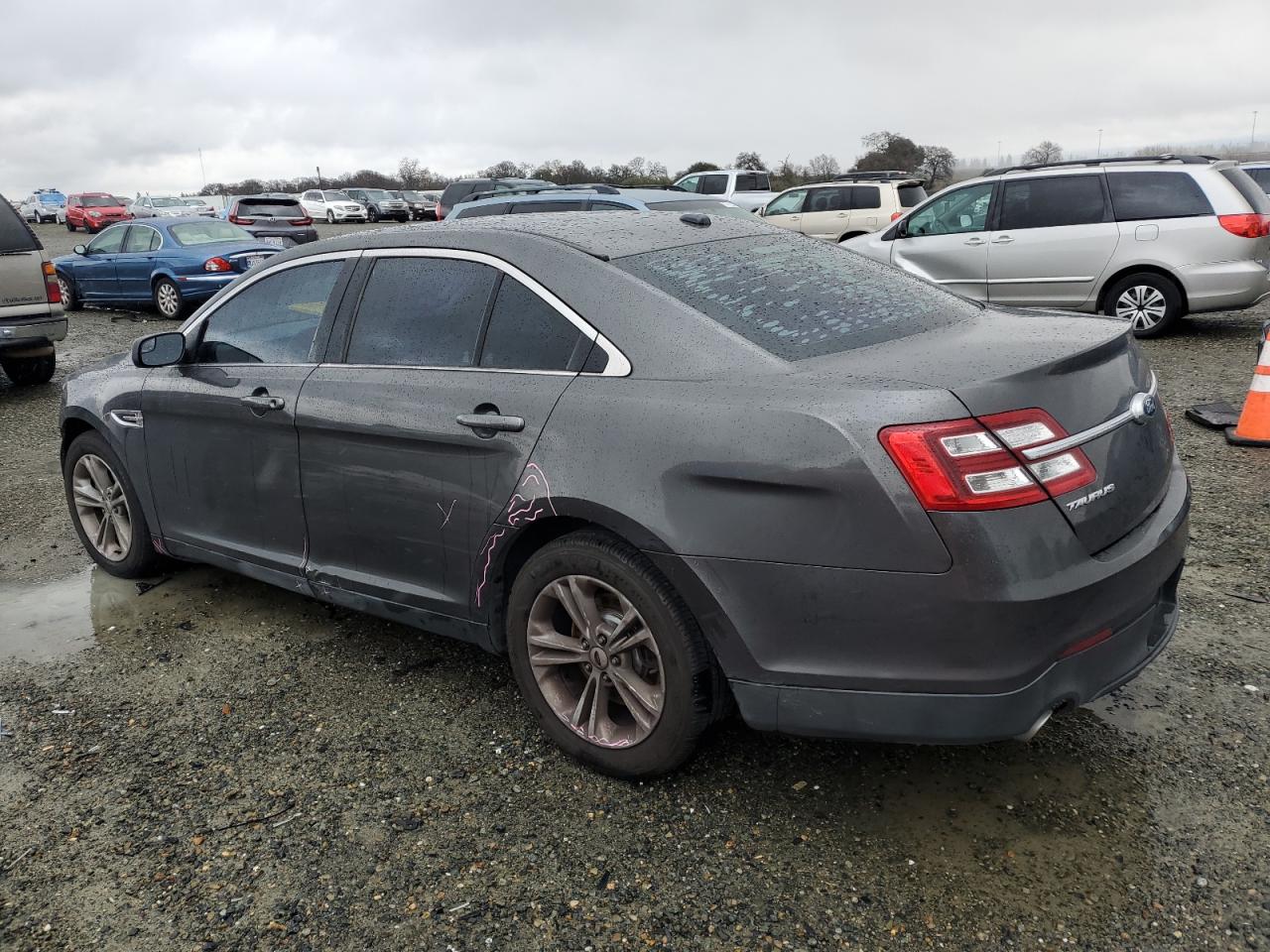 2015 Ford Taurus - Image 2