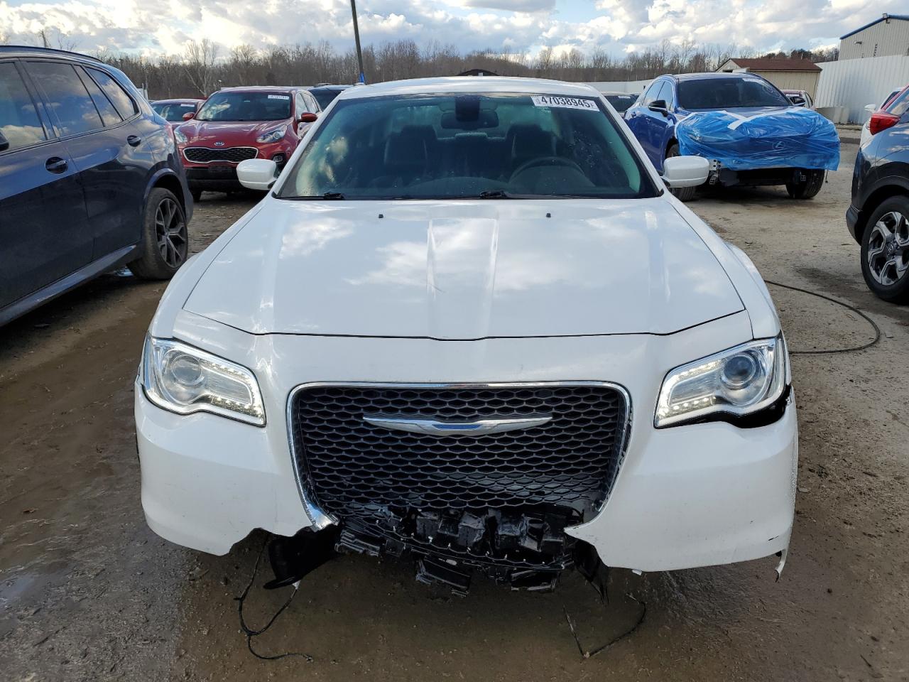2015 Chrysler 300 - Image 5