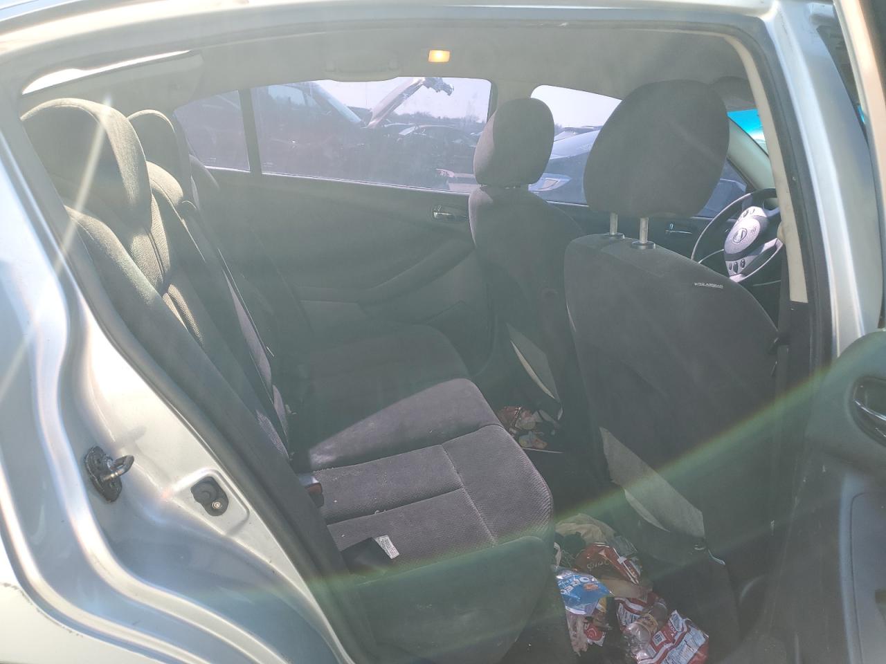 2009 Nissan Altima - Image 10