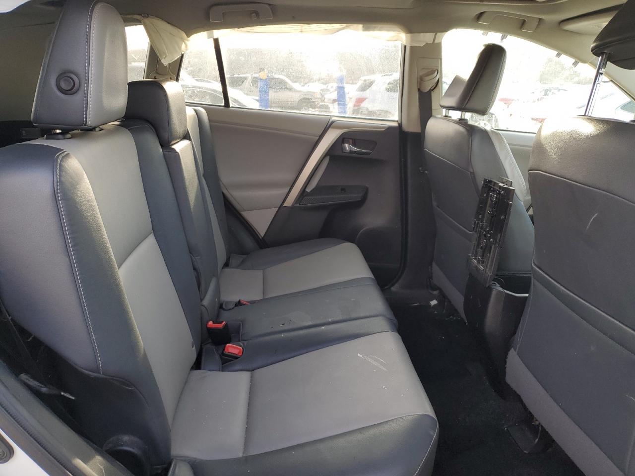 2013 Toyota RAV 4 - Image 11