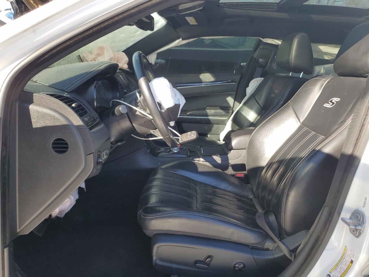 2018 Chrysler 300 - Image 7
