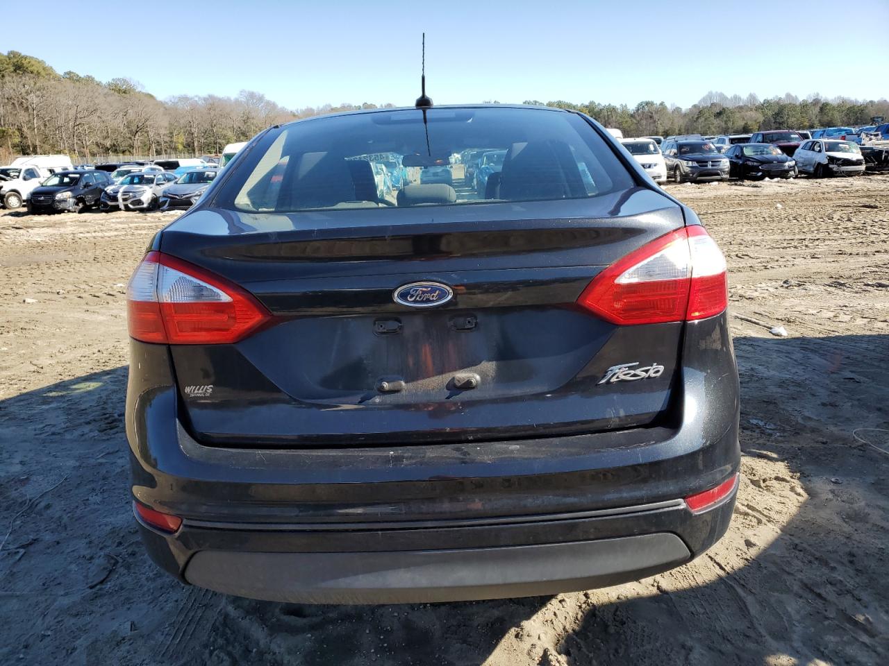 2015 Ford Fiesta - Image 6
