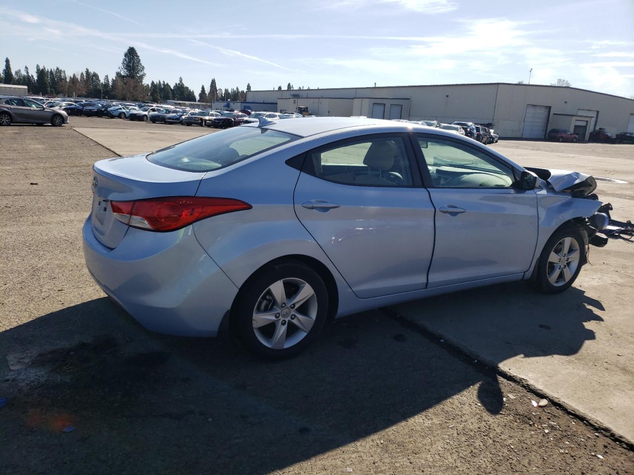 2012 Hyundai Elantra - Image 3