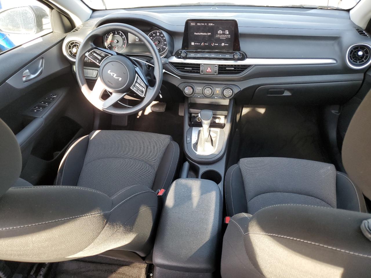 2023 Kia Forte - Image 8