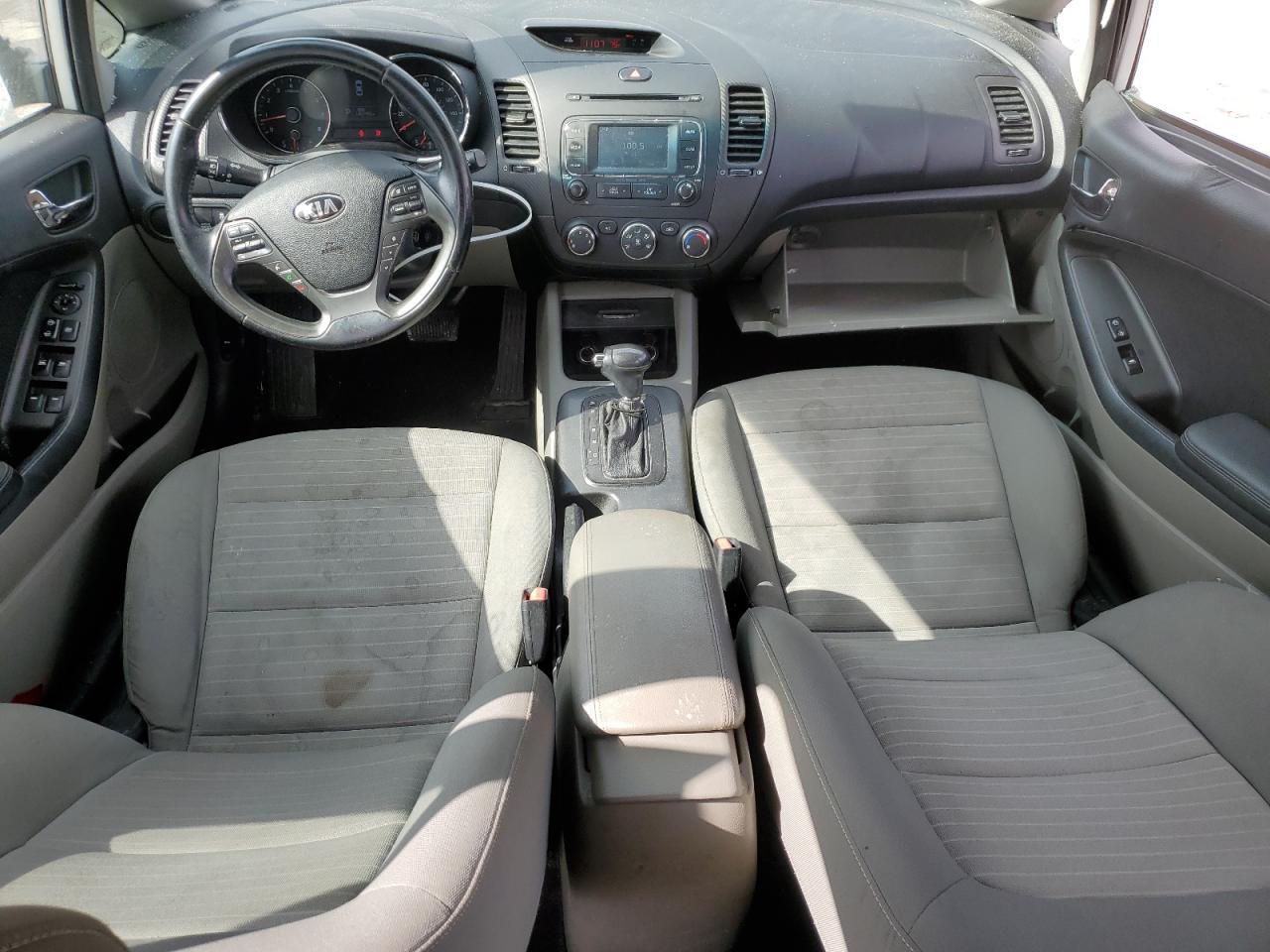 2016 Kia Forte - Image 8
