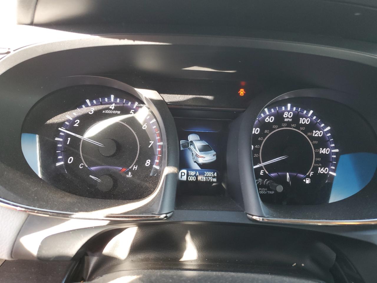 2016 Toyota Avalon - Image 9