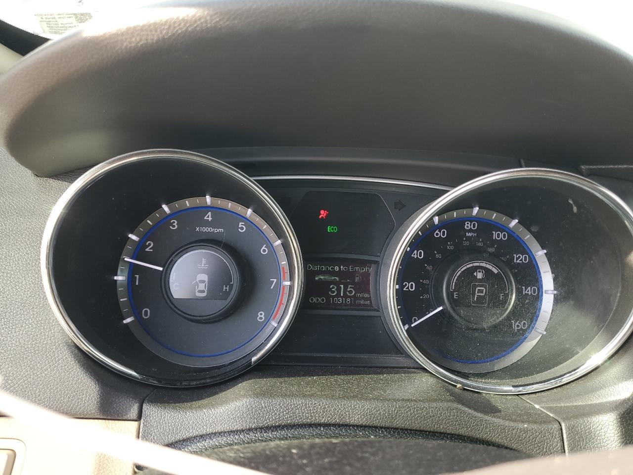 2013 Hyundai Sonata - Image 9