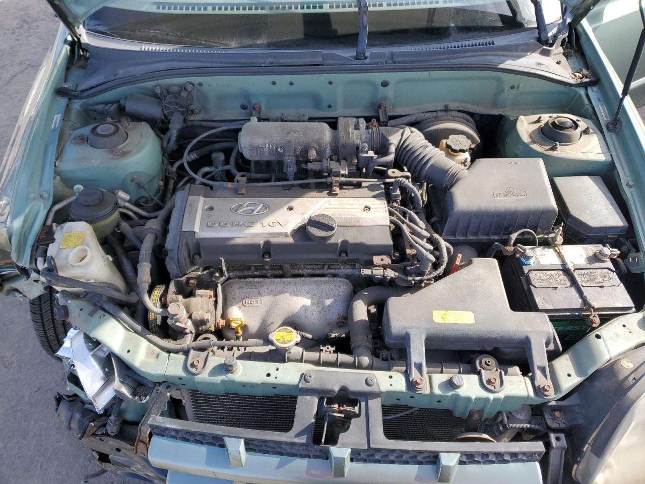 2003 Hyundai Accent - Image 11