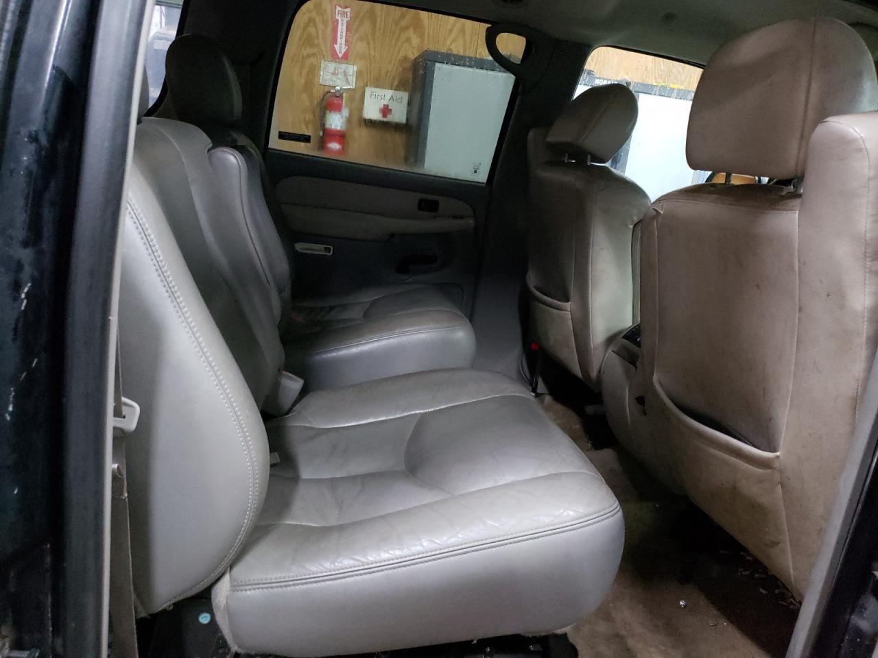 2000 GMC Yukon - Image 11
