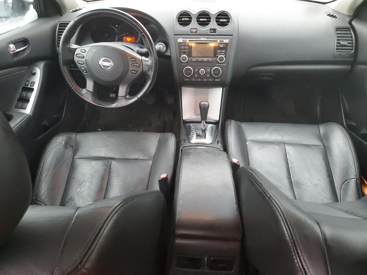 2010 Nissan Altima - Image 8
