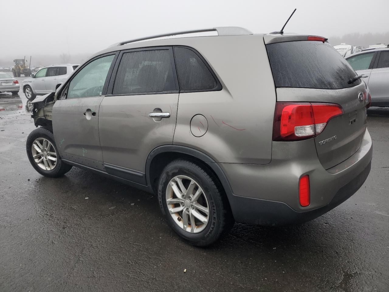2015 Kia Sorento - Image 2