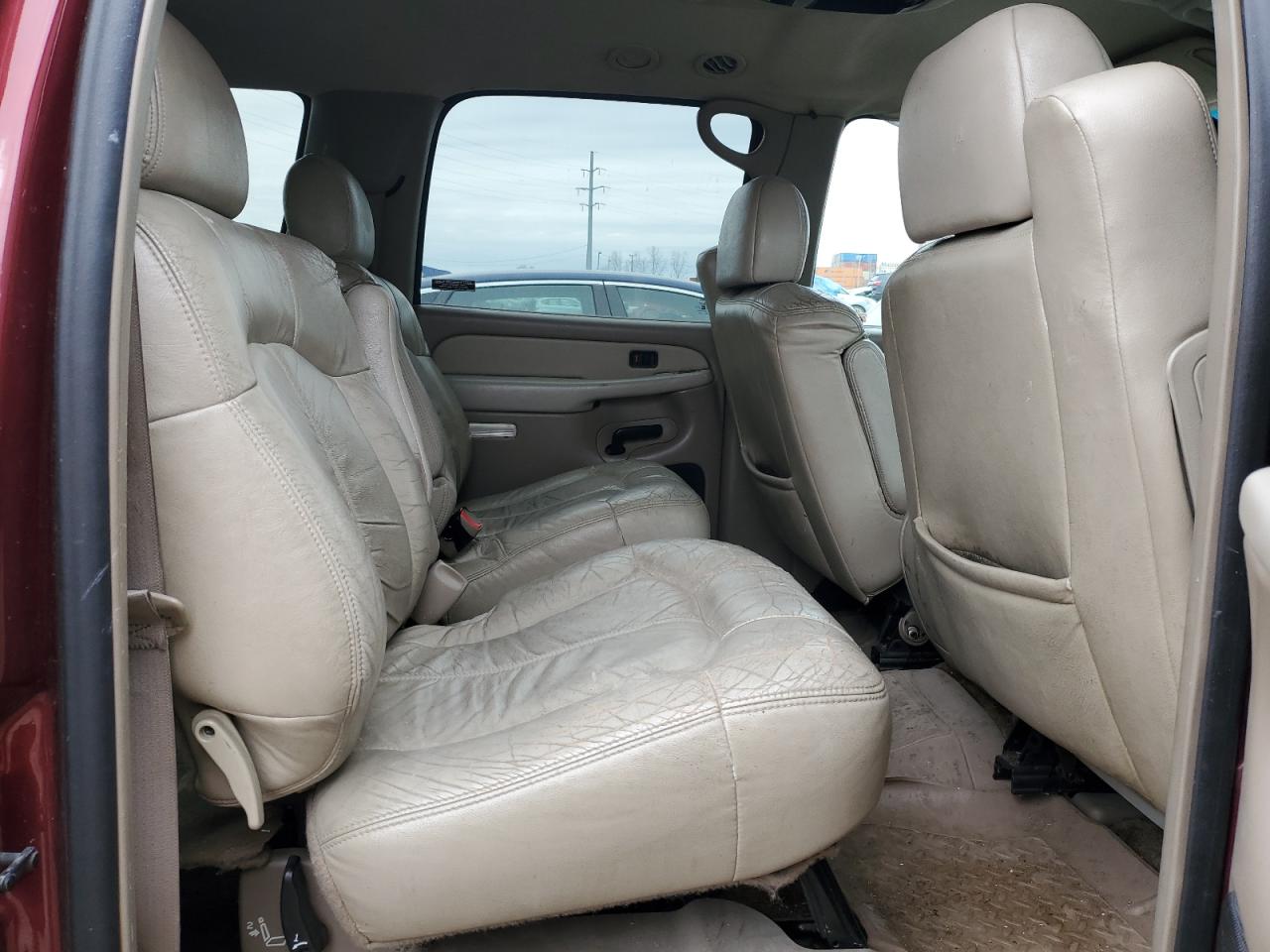 2001 Chevrolet Suburban - Image 11