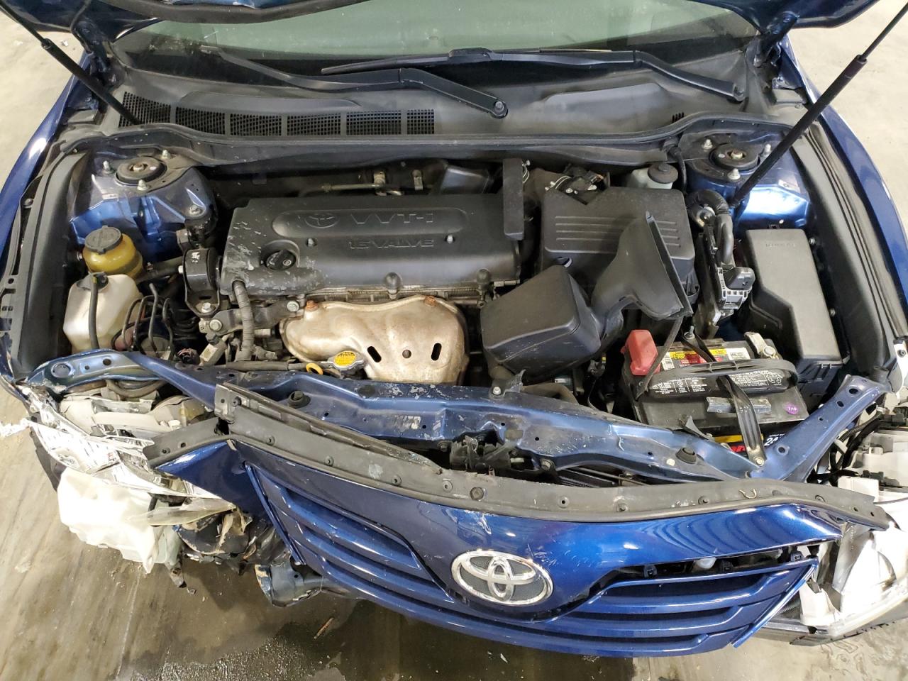 2009 Toyota Camry - Image 12