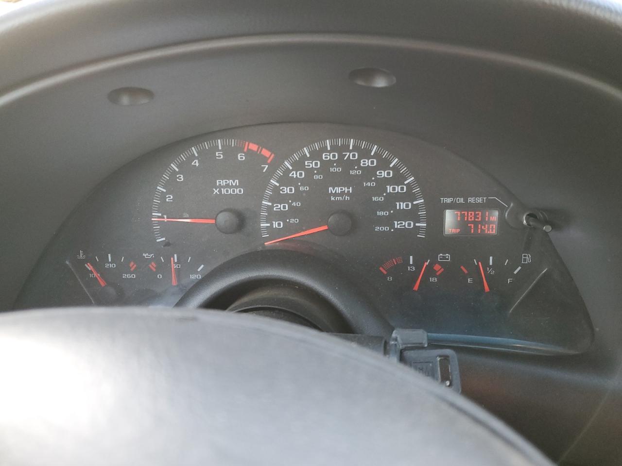2001 Chevrolet Camaro - Image 9