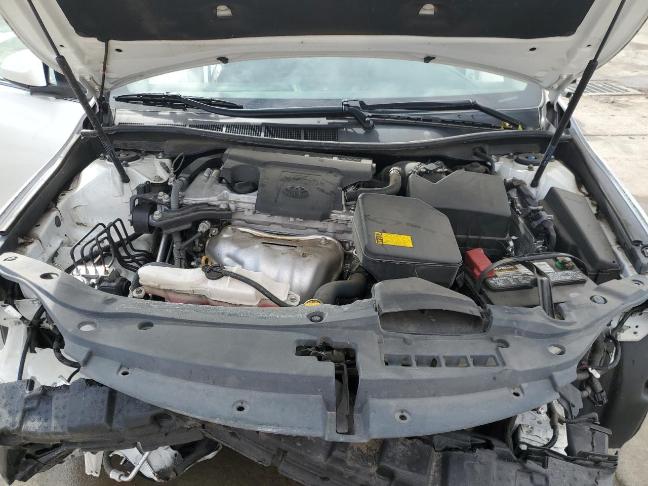 2015 Toyota Camry - Image 13