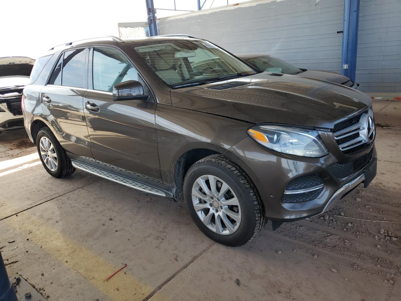 2016 Mercedes-Benz GLE - Image 4