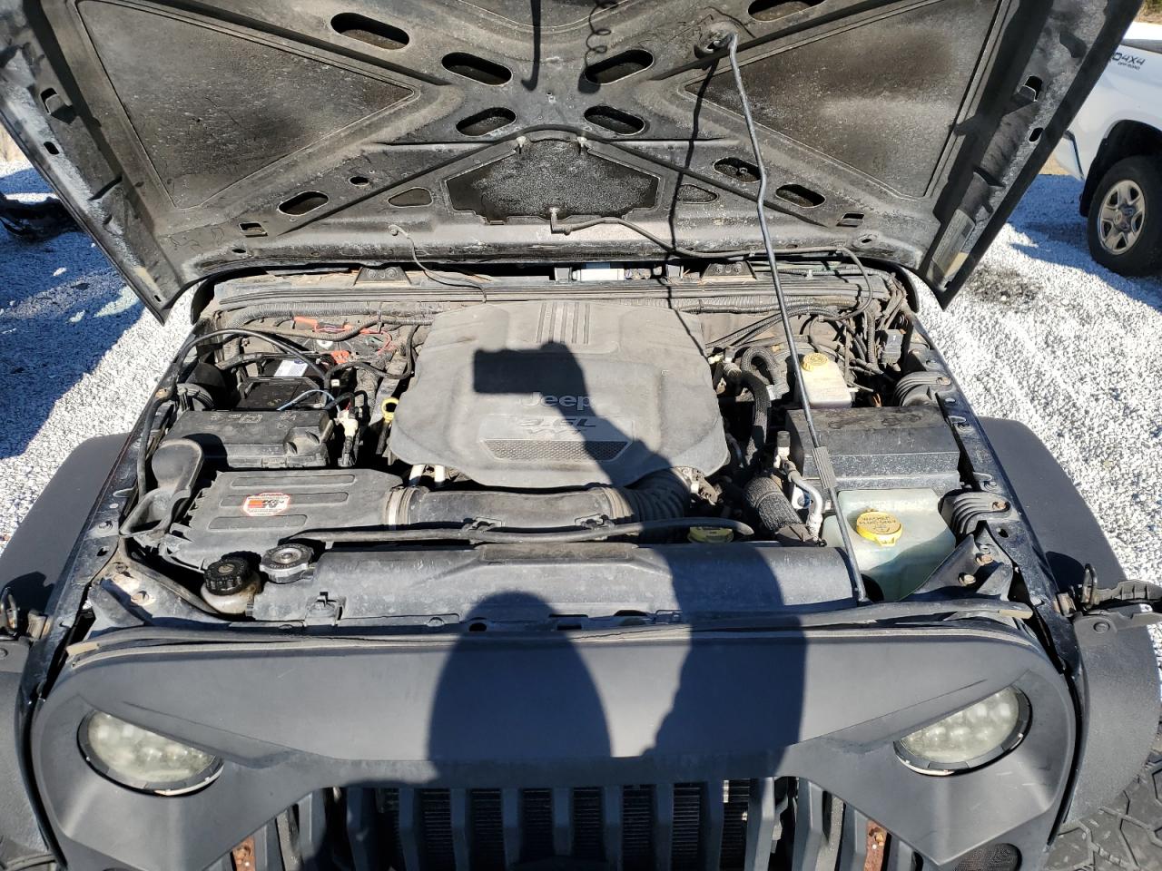 2012 Jeep Wrangler - Image 12
