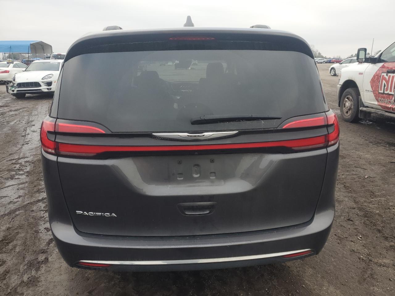 2022 Chrysler Pacifica - Image 6